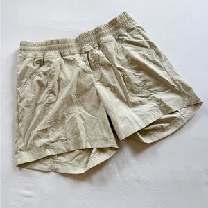 The North Face Womens Shorts 6 Beige Outdoor Hiking Lightweight Casual